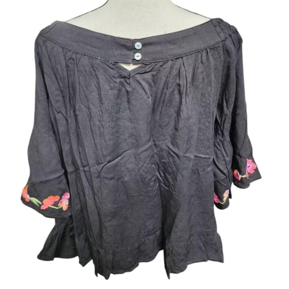 Muselooks Black Embroidered Top Size Large Peasant Boho Hippie NWT - Picture 4 of 8
